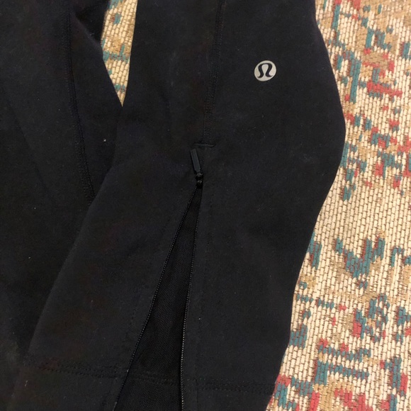 Lulu lemon 3/4 length tights with zippers sheer fabric at calf’s - Picture 2 of 3